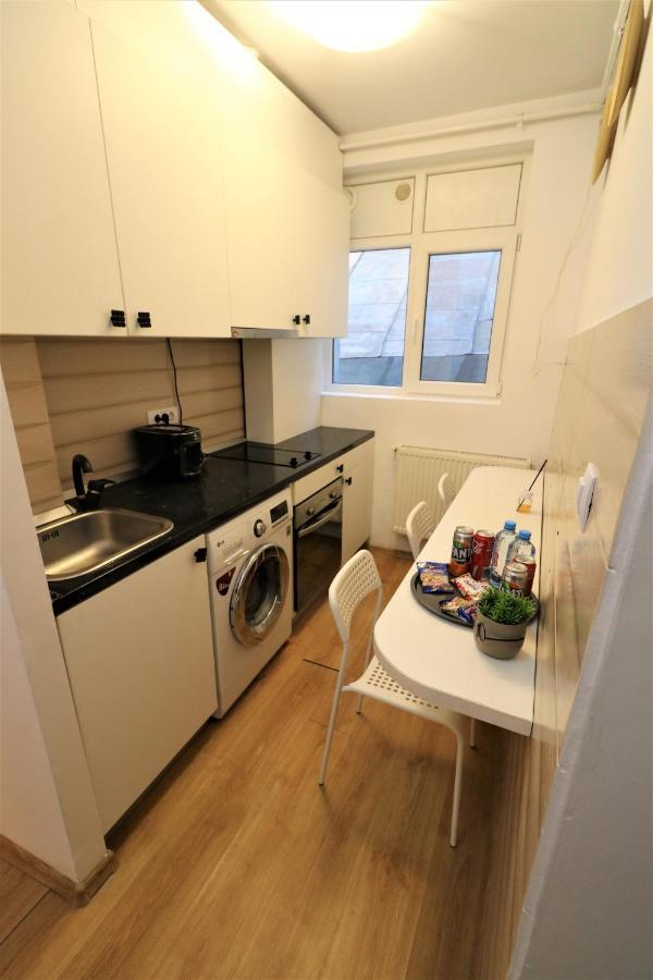 Cozy Old Town Apartment - Free Minibar Бухарест Экстерьер фото